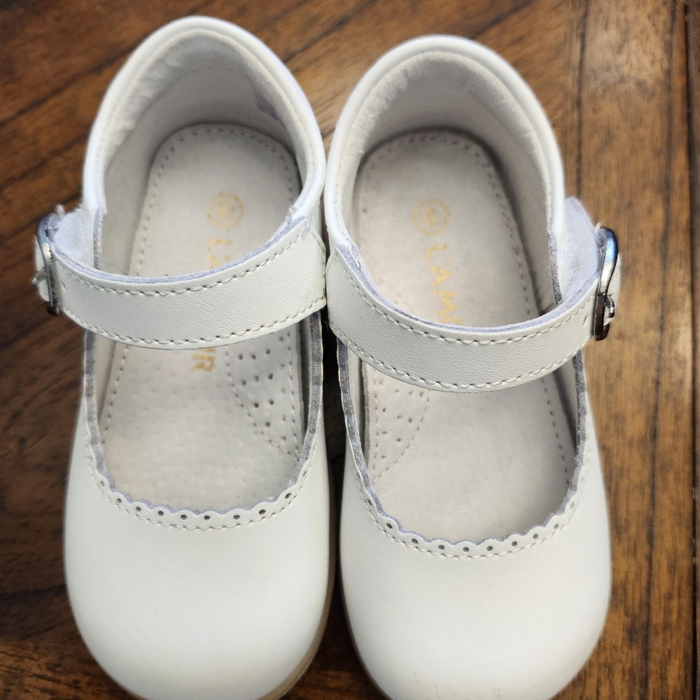 L'Amour white dress shoe